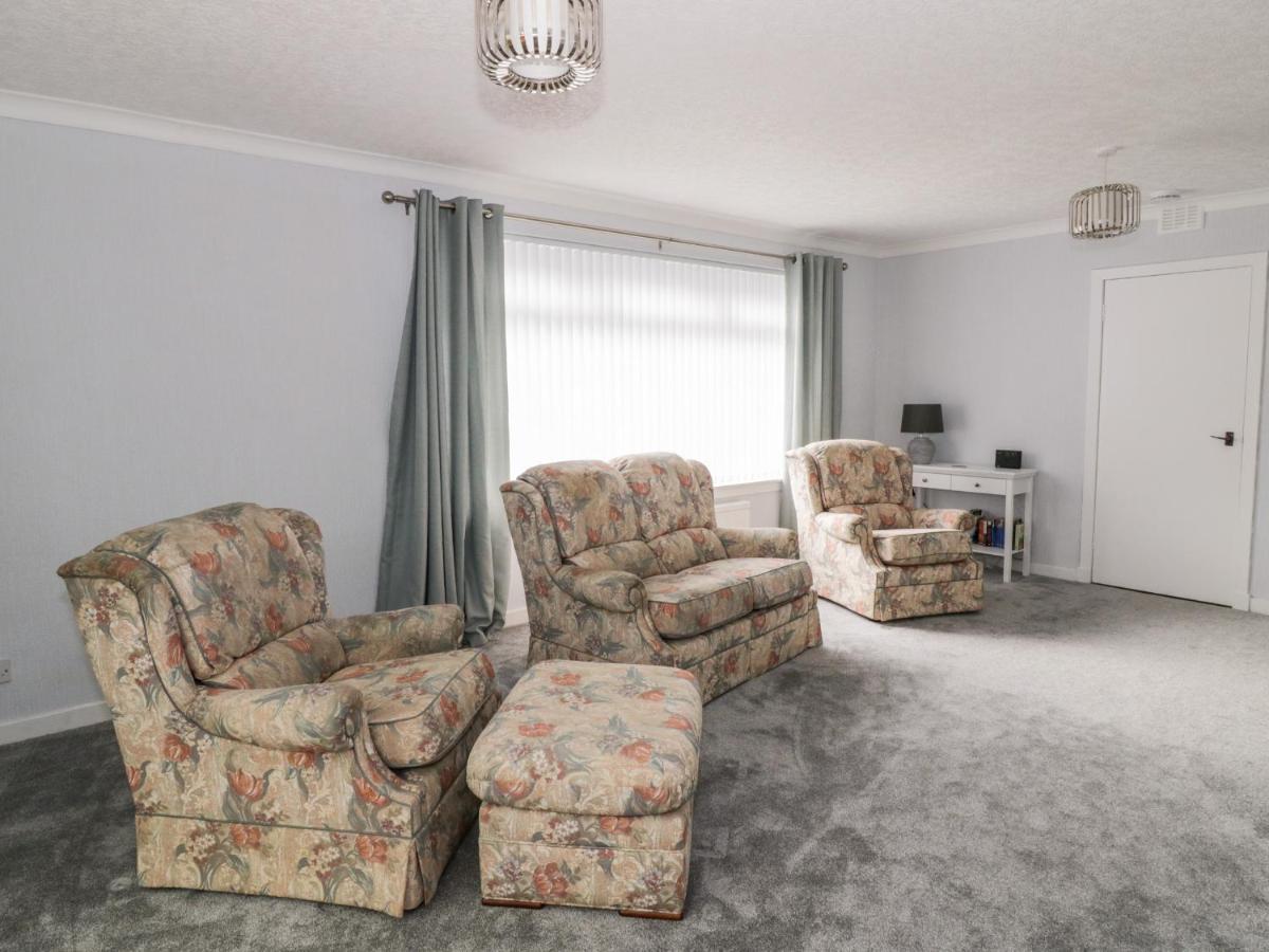 Honesty Cottage Girvan Bagian luar foto